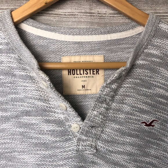 Textured Hollister Staple Shirt - Picture 2 of 3